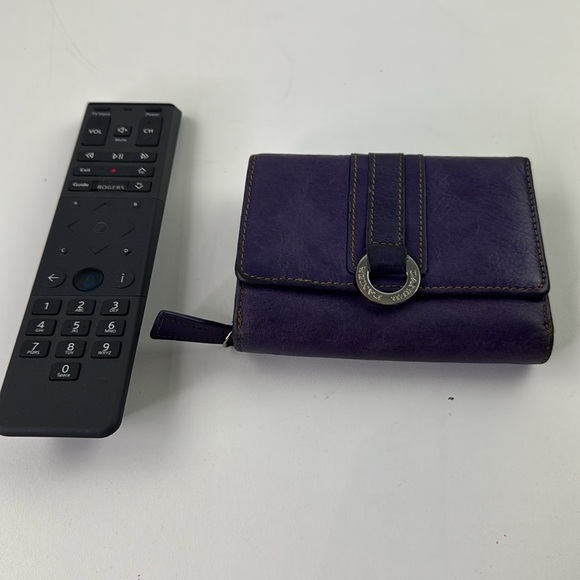 Danier Purple Leather Wallet - Picture 8 of 11
